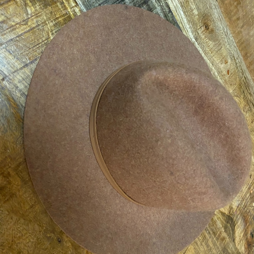 Gap hat